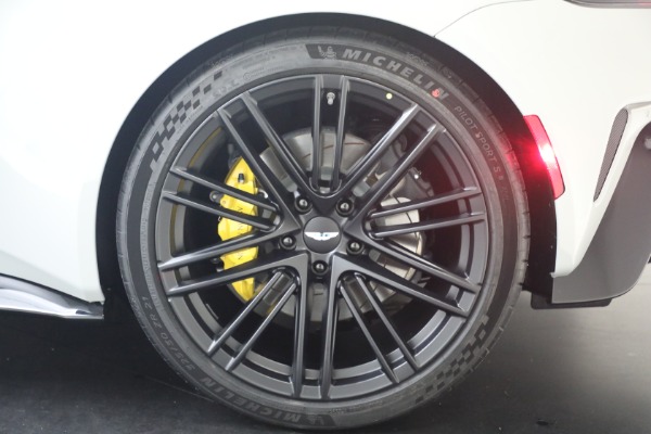 New 2026 Aston Martin Vantage S Roadster for sale $261,400 at Maserati of Greenwich in Greenwich CT 06830 28