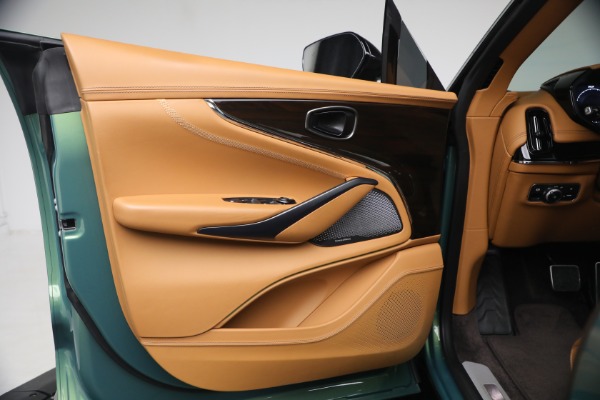 Used 2025 Aston Martin DBX 707 for sale $214,900 at Maserati of Greenwich in Greenwich CT 06830 13