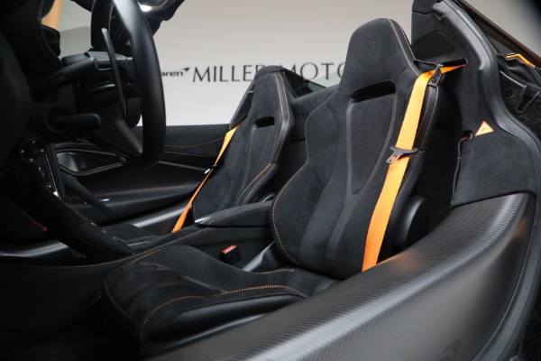 Used 2025 McLaren 750S Spider Performance for sale $369,900 at Maserati of Greenwich in Greenwich CT 06830 21