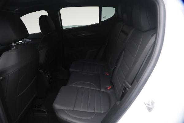 Used 2024 Alfa Romeo Tonale Hybrid Ti for sale $28,900 at Maserati of Greenwich in Greenwich CT 06830 17