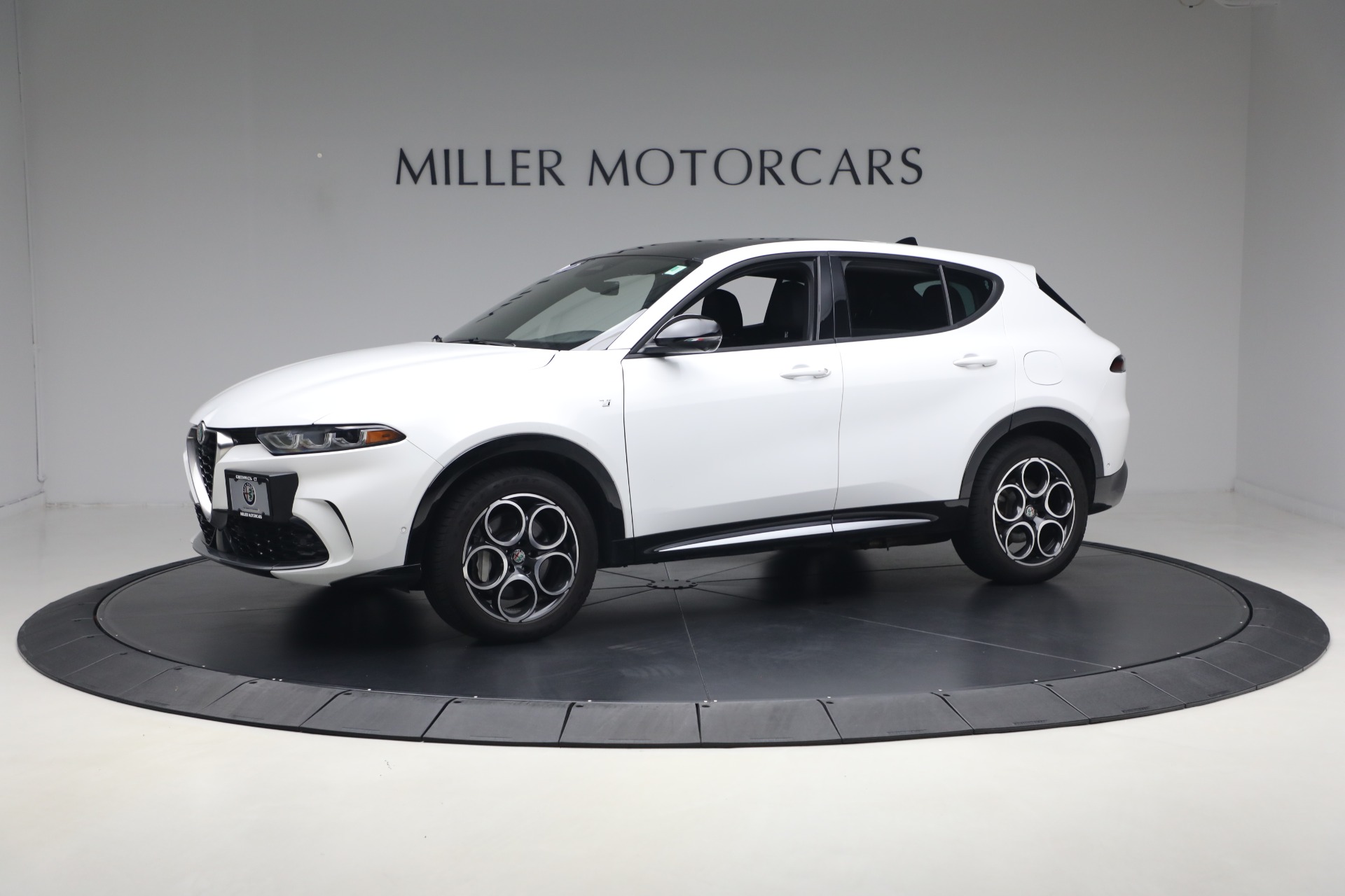 Used 2024 Alfa Romeo Tonale Hybrid Ti for sale $28,900 at Maserati of Greenwich in Greenwich CT 06830 1