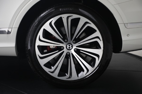 Used 2022 Bentley Bentayga V8 for sale $137,900 at Maserati of Greenwich in Greenwich CT 06830 15