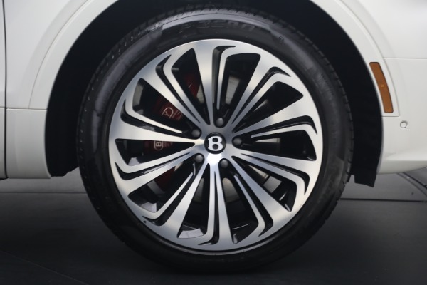 Used 2022 Bentley Bentayga V8 for sale $137,900 at Maserati of Greenwich in Greenwich CT 06830 17