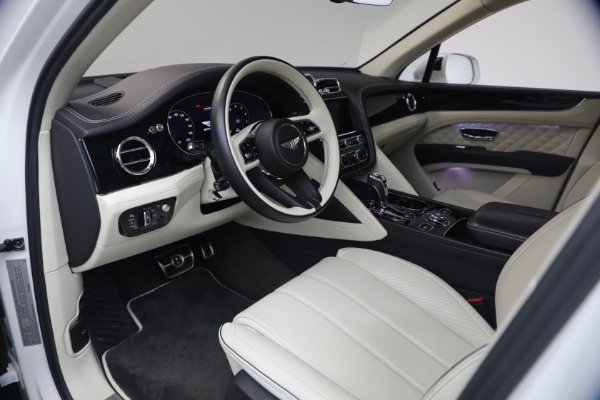 Used 2022 Bentley Bentayga V8 for sale $137,900 at Maserati of Greenwich in Greenwich CT 06830 19