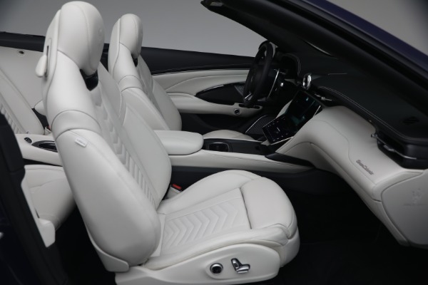 New 2026 Maserati GranCabrio Trofeo for sale $200,785 at Maserati of Greenwich in Greenwich CT 06830 14