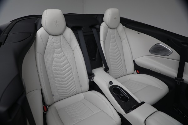 New 2026 Maserati GranCabrio Trofeo for sale $200,785 at Maserati of Greenwich in Greenwich CT 06830 18
