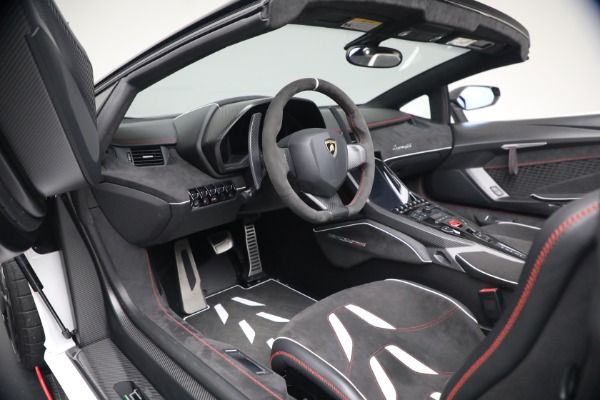 Used 2017 Lamborghini Centenario Roadster for sale $3,995,000 at Maserati of Greenwich in Greenwich CT 06830 13