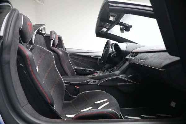 Used 2017 Lamborghini Centenario Roadster for sale $3,995,000 at Maserati of Greenwich in Greenwich CT 06830 14