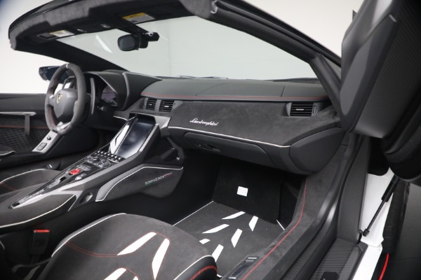 Used 2017 Lamborghini Centenario Roadster for sale $3,995,000 at Maserati of Greenwich in Greenwich CT 06830 16