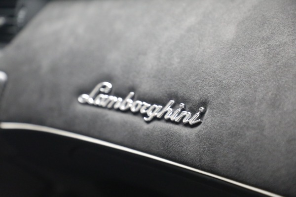 Used 2017 Lamborghini Centenario Roadster for sale $3,995,000 at Maserati of Greenwich in Greenwich CT 06830 18