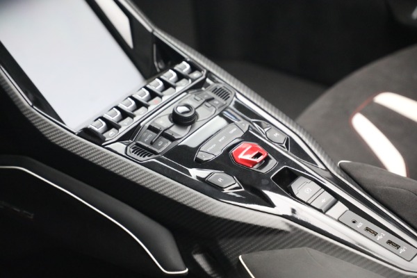 Used 2017 Lamborghini Centenario Roadster for sale $3,995,000 at Maserati of Greenwich in Greenwich CT 06830 19