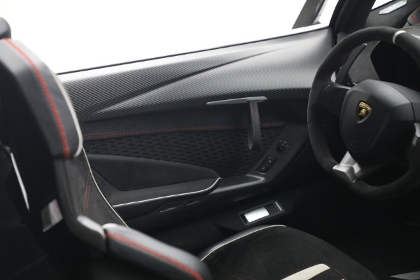Used 2017 Lamborghini Centenario Roadster for sale $3,995,000 at Maserati of Greenwich in Greenwich CT 06830 22