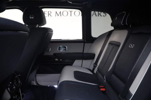 Used 2022 Rolls-Royce Black Badge Cullinan for sale $299,900 at Maserati of Greenwich in Greenwich CT 06830 22