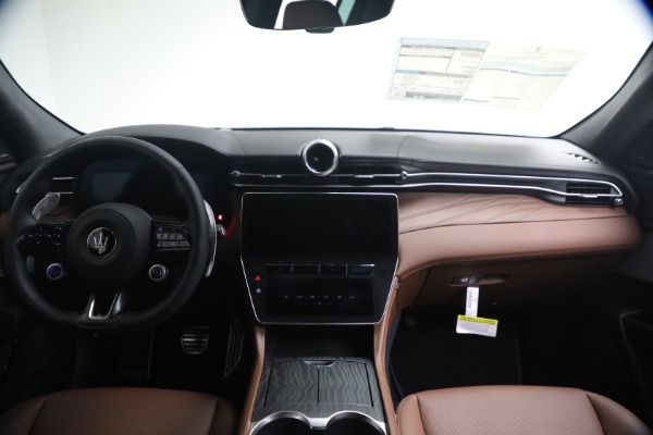 New 2026 Maserati Grecale Modena V6 for sale $97,295 at Maserati of Greenwich in Greenwich CT 06830 22