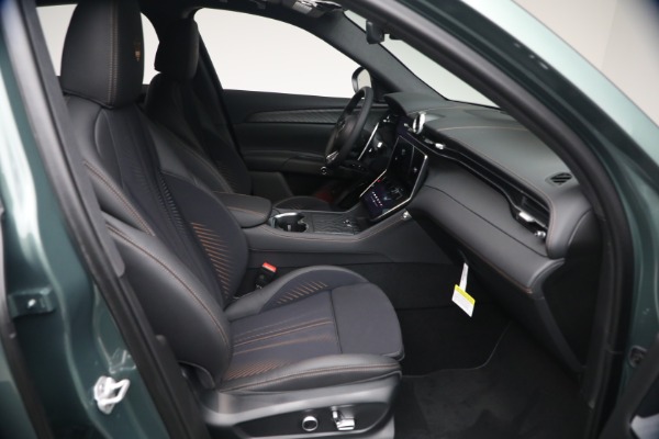 New 2026 Maserati Grecale Modena V6 for sale $96,825 at Maserati of Greenwich in Greenwich CT 06830 16