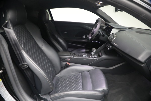 Used 2020 Audi R8 5.2 quattro V10 performance for sale $213,900 at Maserati of Greenwich in Greenwich CT 06830 25
