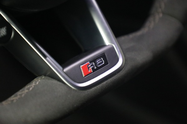 Used 2020 Audi R8 5.2 quattro V10 performance for sale $213,900 at Maserati of Greenwich in Greenwich CT 06830 27
