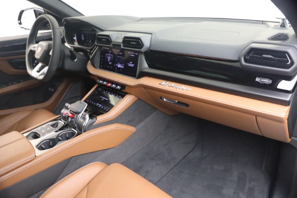 Used 2025 Lamborghini Urus SE for sale $305,900 at Maserati of Greenwich in Greenwich CT 06830 21