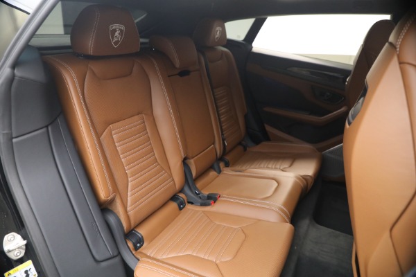 Used 2025 Lamborghini Urus SE for sale $305,900 at Maserati of Greenwich in Greenwich CT 06830 23