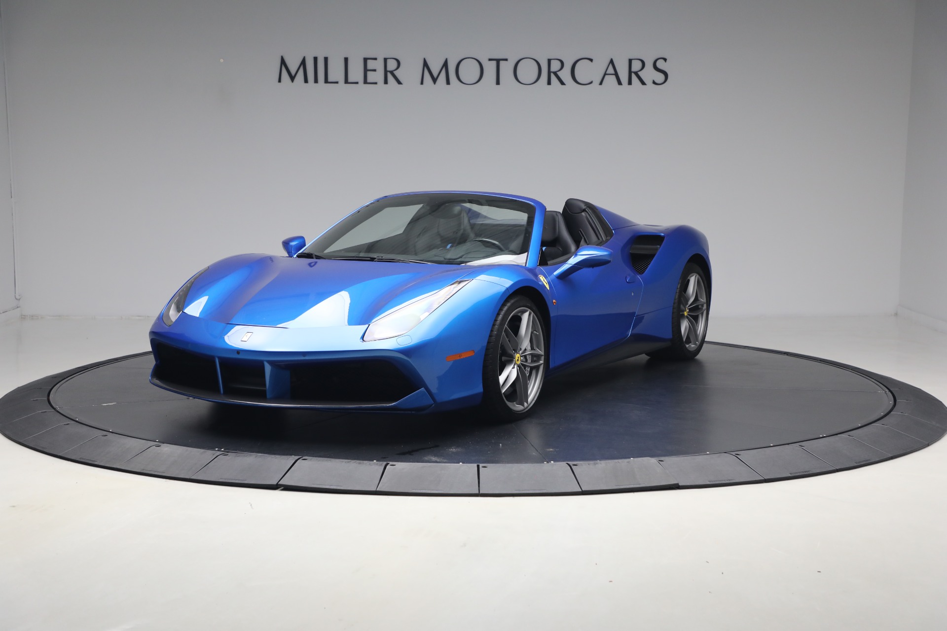 Used 2017 Ferrari 488 Spider for sale $419,900 at Maserati of Greenwich in Greenwich CT 06830 1