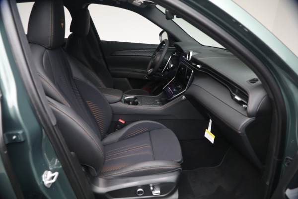 New 2026 Maserati Grecale Modena V6 for sale $96,825 at Maserati of Greenwich in Greenwich CT 06830 16