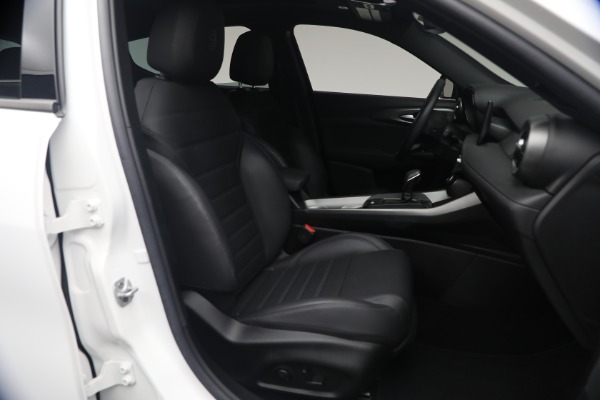Used 2024 Alfa Romeo Tonale Hybrid Ti for sale $26,900 at Maserati of Greenwich in Greenwich CT 06830 17