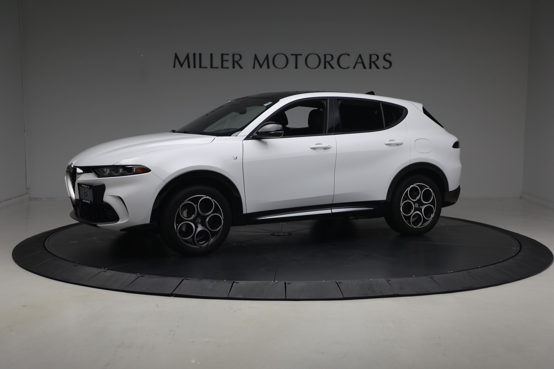Used 2024 Alfa Romeo Tonale Hybrid Ti for sale $26,900 at Maserati of Greenwich in Greenwich CT 06830 1