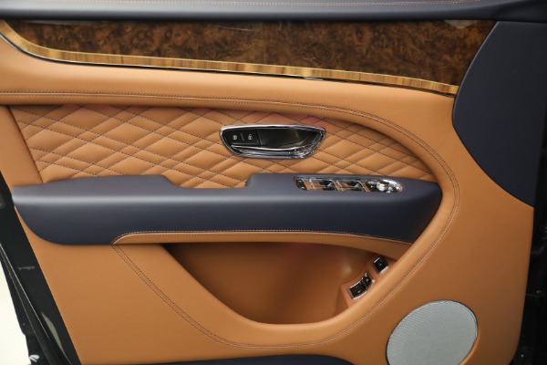 New 2026 Bentley Bentayga Azure V8 for sale $291,615 at Maserati of Greenwich in Greenwich CT 06830 14