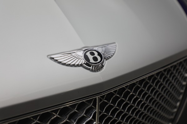 Used 2022 Bentley Bentayga V8 for sale $129,900 at Maserati of Greenwich in Greenwich CT 06830 13