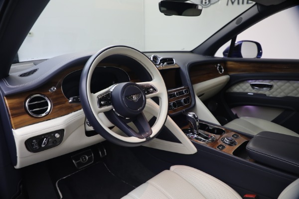 Used 2022 Bentley Bentayga V8 for sale $129,900 at Maserati of Greenwich in Greenwich CT 06830 17