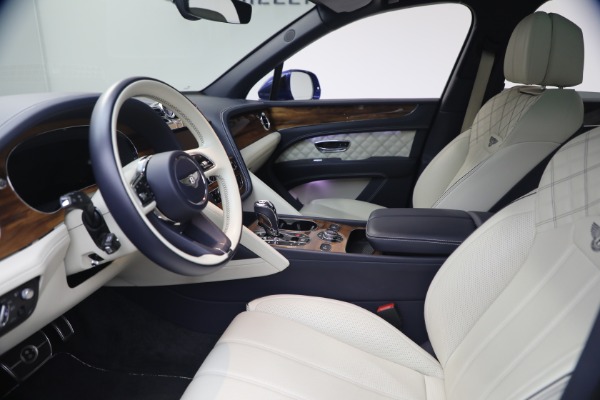 Used 2022 Bentley Bentayga V8 for sale $129,900 at Maserati of Greenwich in Greenwich CT 06830 18