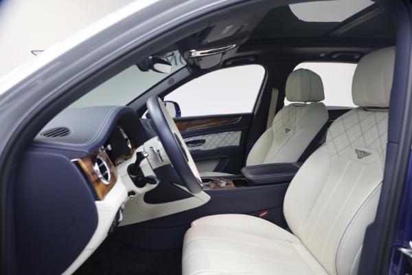 Used 2022 Bentley Bentayga V8 for sale $129,900 at Maserati of Greenwich in Greenwich CT 06830 19