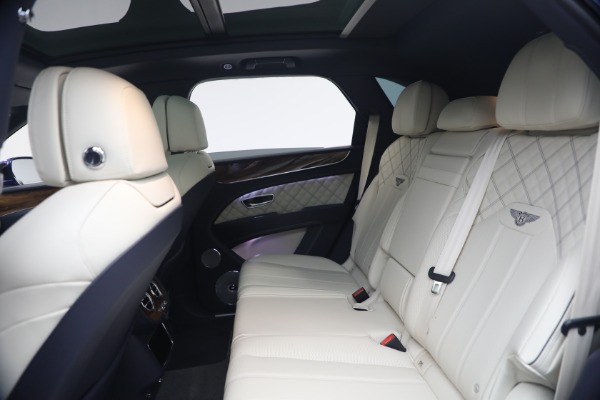 Used 2022 Bentley Bentayga V8 for sale $129,900 at Maserati of Greenwich in Greenwich CT 06830 21