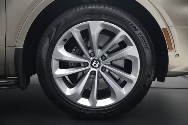 Used 2021 Bentley Bentayga V8 for sale $119,900 at Maserati of Greenwich in Greenwich CT 06830 16