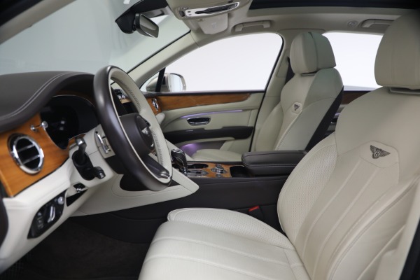 Used 2021 Bentley Bentayga V8 for sale $119,900 at Maserati of Greenwich in Greenwich CT 06830 19
