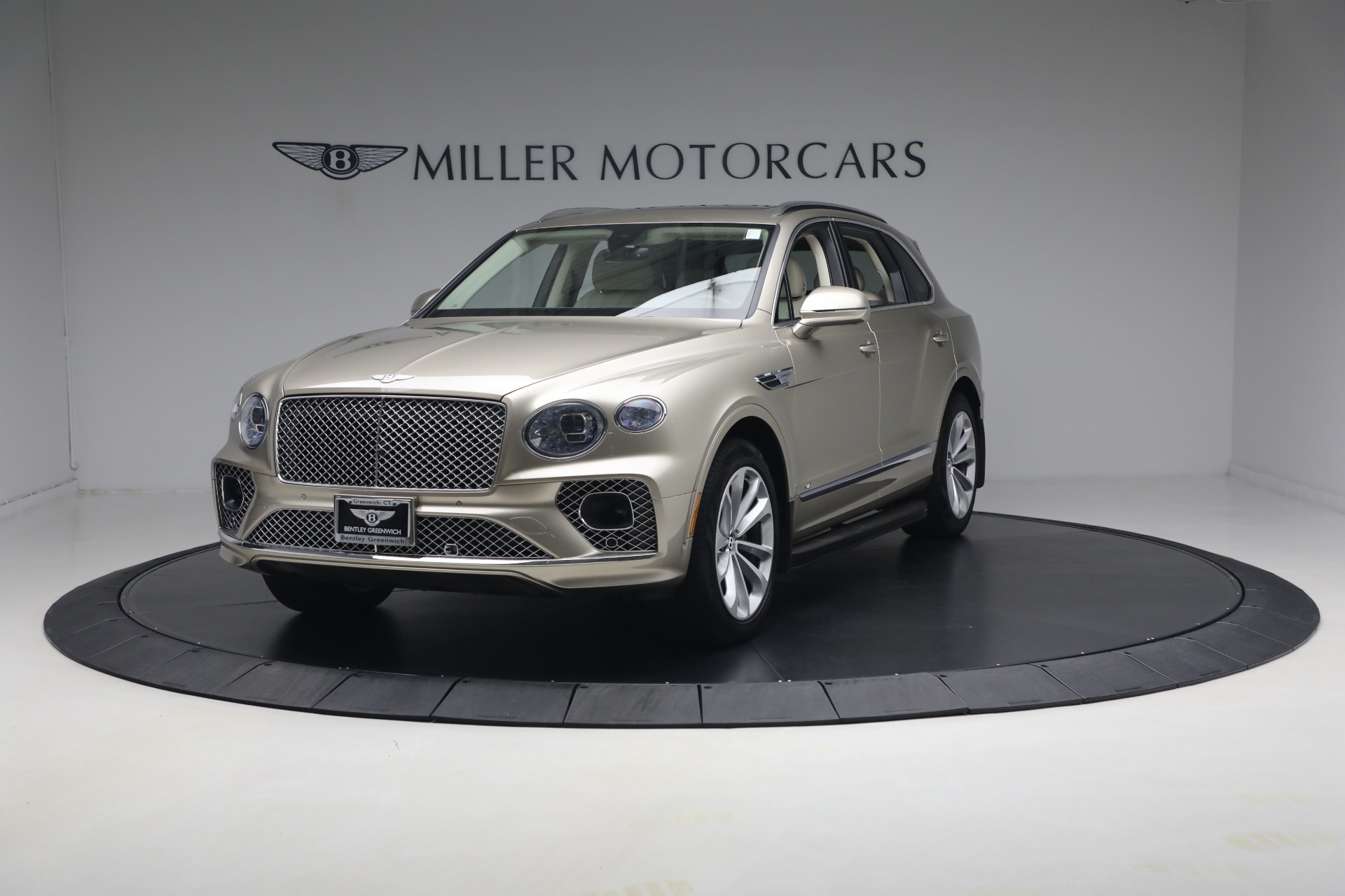 Used 2021 Bentley Bentayga V8 for sale $119,900 at Maserati of Greenwich in Greenwich CT 06830 1