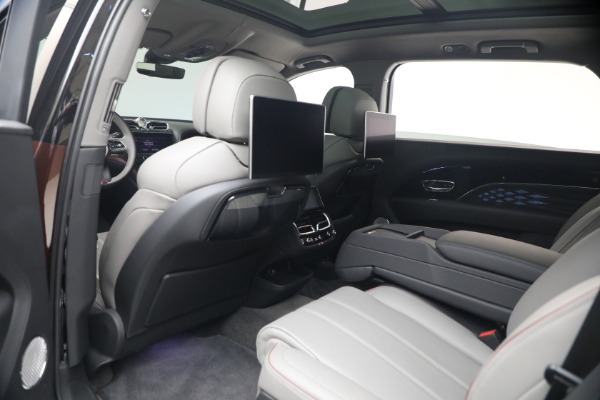 Used 2024 Bentley Bentayga EWB Mulliner V8 for sale $224,900 at Maserati of Greenwich in Greenwich CT 06830 22