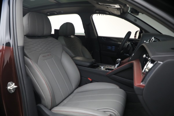 Used 2024 Bentley Bentayga EWB Mulliner V8 for sale $224,900 at Maserati of Greenwich in Greenwich CT 06830 28
