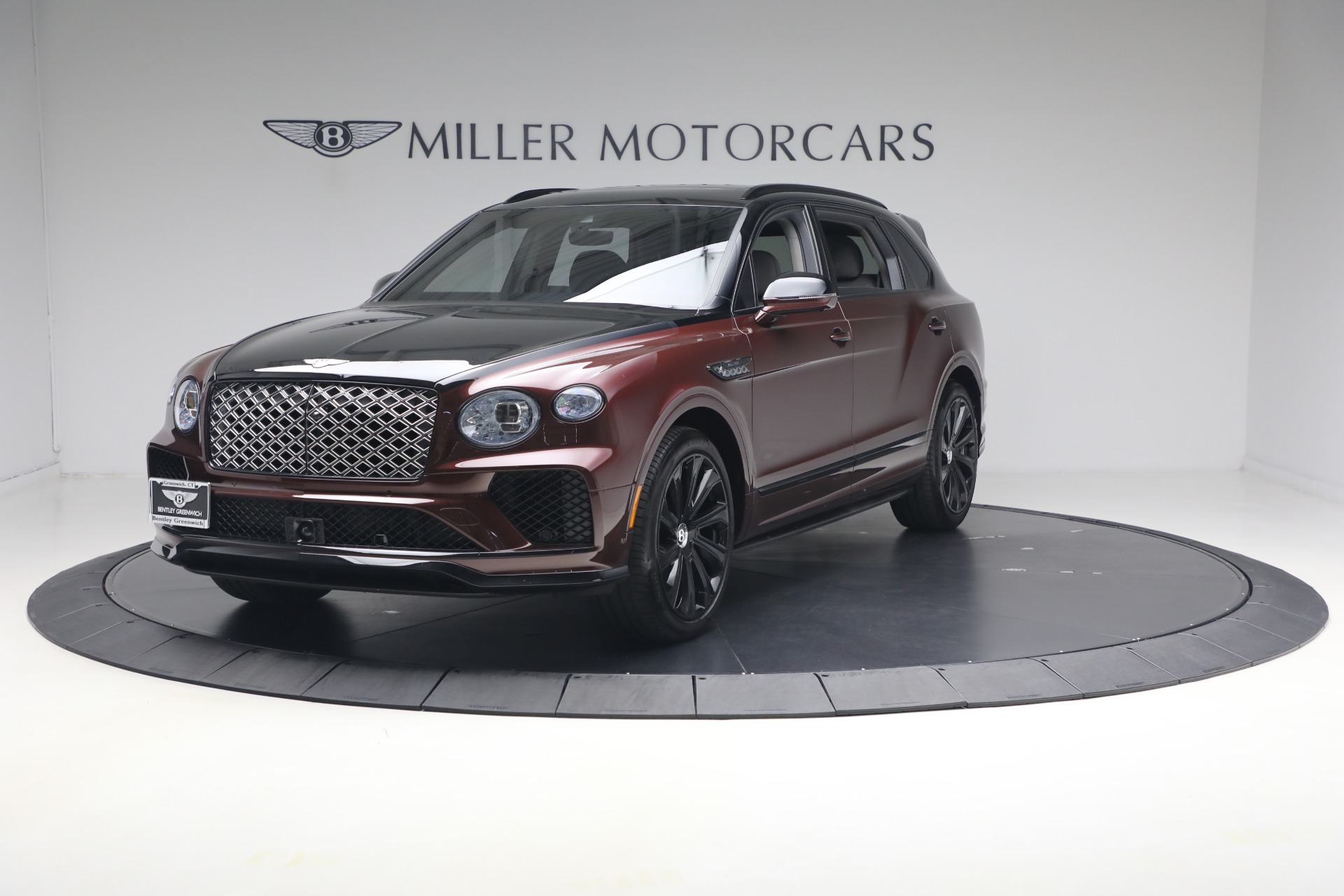 Used 2024 Bentley Bentayga EWB Mulliner V8 for sale $224,900 at Maserati of Greenwich in Greenwich CT 06830 1