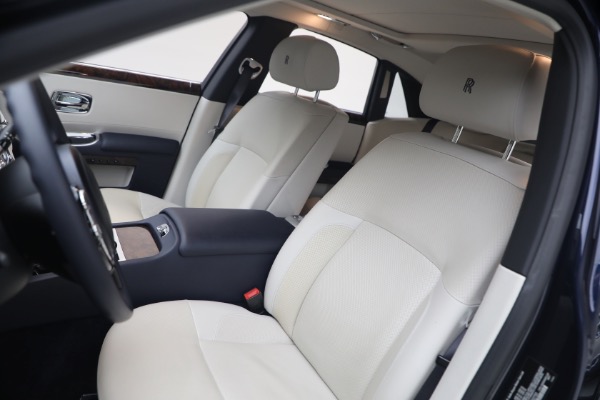 Used 2014 Rolls-Royce Ghost for sale $139,900 at Maserati of Greenwich in Greenwich CT 06830 18