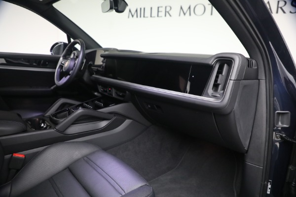 Used 2024 Porsche Cayenne S for sale $79,900 at Maserati of Greenwich in Greenwich CT 06830 20