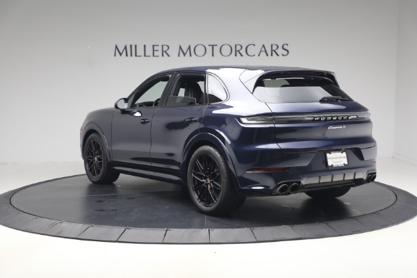 Used 2024 Porsche Cayenne S for sale $79,900 at Maserati of Greenwich in Greenwich CT 06830 5