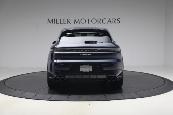 Used 2024 Porsche Cayenne S for sale $79,900 at Maserati of Greenwich in Greenwich CT 06830 6