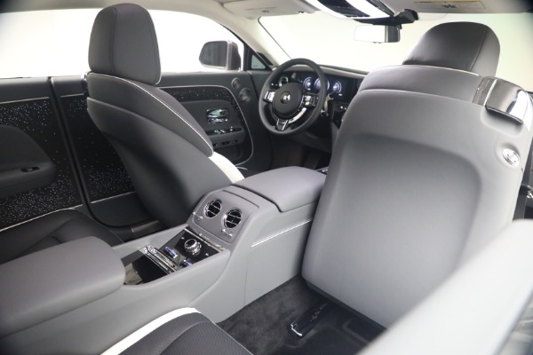 Used 2024 Rolls-Royce Spectre for sale $399,900 at Maserati of Greenwich in Greenwich CT 06830 23