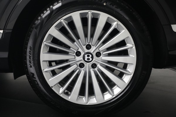 New 2026 Bentley Bentayga V8 for sale $244,330 at Maserati of Greenwich in Greenwich CT 06830 15