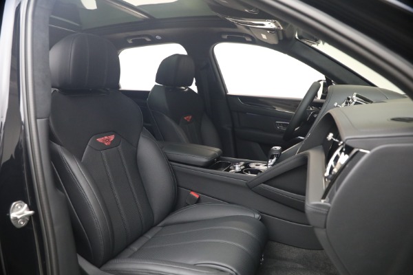 New 2026 Bentley Bentayga V8 for sale $244,330 at Maserati of Greenwich in Greenwich CT 06830 28