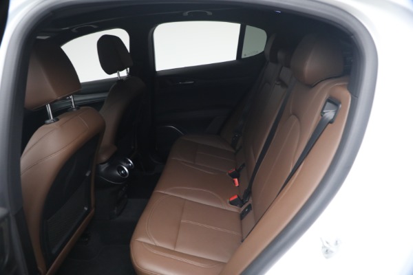 Used 2023 Alfa Romeo Stelvio Ti for sale $32,900 at Maserati of Greenwich in Greenwich CT 06830 15