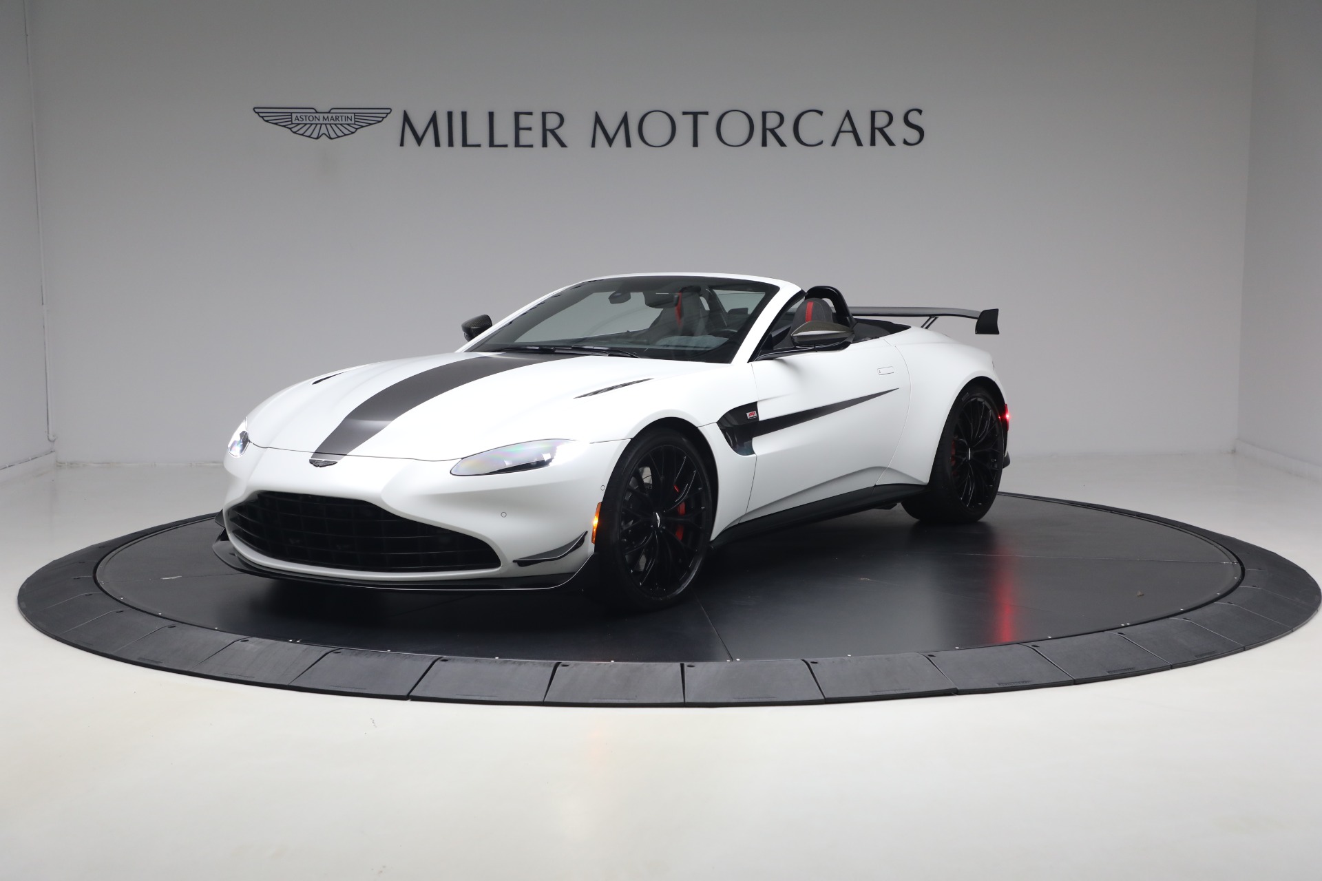 Used 2023 Aston Martin Vantage F1 Edition for sale $129,900 at Maserati of Greenwich in Greenwich CT 06830 1