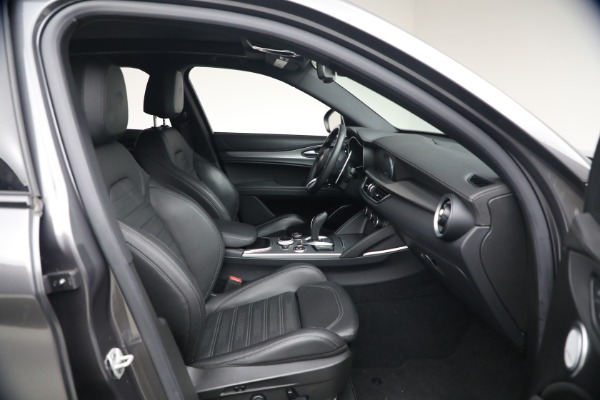 Used 2023 Alfa Romeo Stelvio Veloce for sale $34,900 at Maserati of Greenwich in Greenwich CT 06830 14