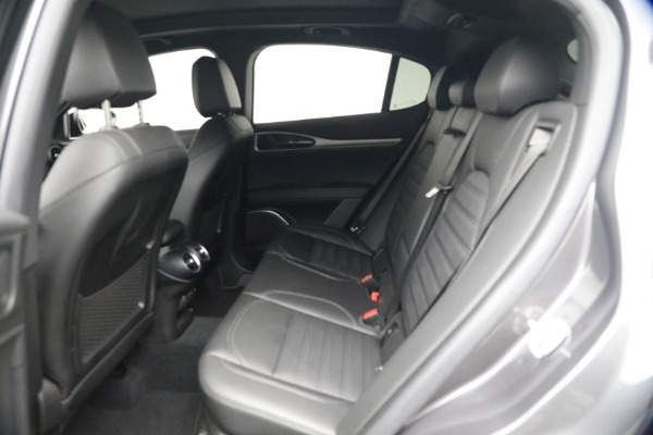 Used 2023 Alfa Romeo Stelvio Veloce for sale $34,900 at Maserati of Greenwich in Greenwich CT 06830 17